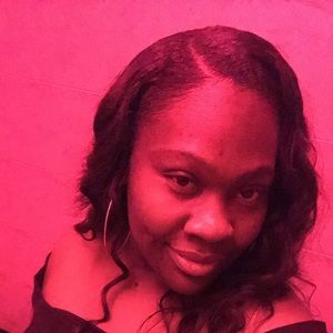 Meet your Posher, Alesia